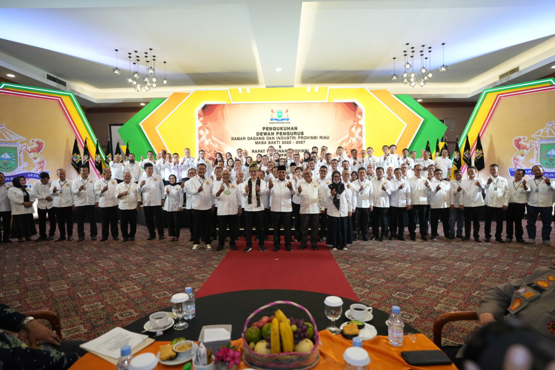 Pengurus Kamar Dagang dan Industri (Kadin) Provinsi Riau masa bakti 2022-2027 resmi dilantik. Pelantikan dipimpin Ketua Umum Kadin Indonesia Arsjad Rasjid di Pekanbaru